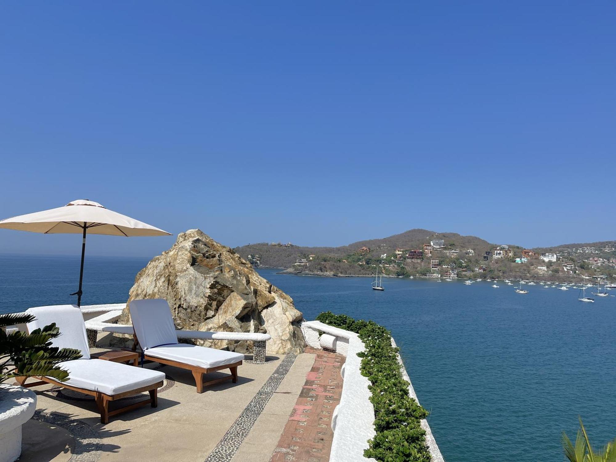 Villa De La Roca Zihuatanejo Exteriör bild